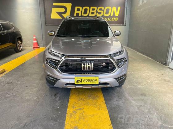 FIAT TORO 2.0 16V TURBO DIESEL RANCH 4WD AT9 FIAT TORO 2.0 16V TURBO DIESEL RANCH 4WD AT9